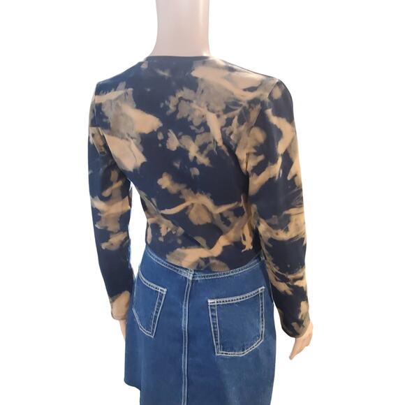 Manners London Size L US 14 Leki Crop Top in Acid Wash FITTED Stretch - Picture 5 of 10